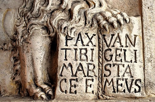 Antiquités - Le Lion de Saint-Marc, sculpture en marbre blanc d'Istrie début 19e siècle